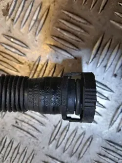 Tuyau de vide AUDI A6 (4F2, C6) 3.0L essence 2010 06E133817P