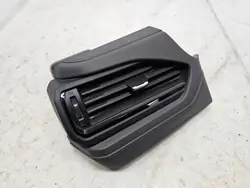 Grelha ventilação esquerda Subaru Forester VI 24- OEM 66110SL130