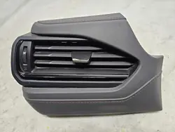 Grille de ventilation gauche Subaru Forester VI 24- OEM 66110SL130