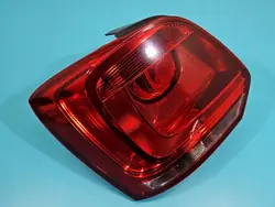 Luz Trasera Izquierda - VW Polo V 6R 09- HB