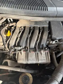 Renault F4R Motor 2.0 16V 140hk Komplett 156k km