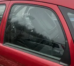 Vidro da porta traseira esquerda CITROEN XSARA PICASSO 99-04