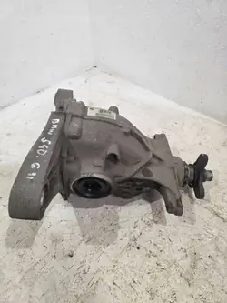 Bakaxel differential OEM 8647115 för BMW G30 G31 G32