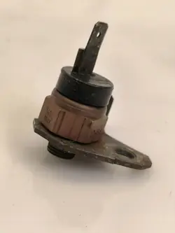 Capteur Température Liquide Audi 80/90/S2 B4 OEM 053919521