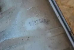 BMW 1737928 Mittre Avgasljuddämpare för 7-serie E38