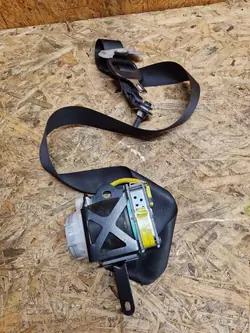 Ceinture de sécurité avant gauche Toyota Verso 2014 OEM 0589P1000405
