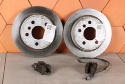 OEM 6799383 8867491 bakre bromsarskivor & belägg set