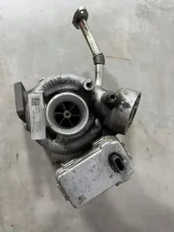 Mercedes Turbo OEM A6510900086 - Begagnad