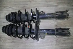 OEM AMORTYZATORY PRZÓ YARIS II Amortisseurs Avant Kit