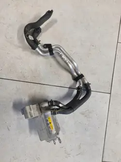 OEM 4G0317021AR Oljekylare & Vattenrör Audi A4 B9