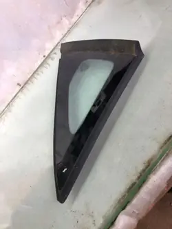 Vitre arrière gauche OEM 87810BE000 - Occasion