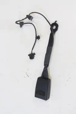Vänster fram säkerhetsbältesspänne OEM 8R0857755L Audi Q3
