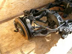 Brazo de suspensión trasero KIA EV-6H08 - Usado