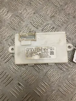 Mercedes-Benz Keyless-käynnistysmoduuli OEM A2139001610