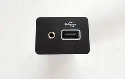 Port AUX USB Nissan OEM 284H35FA0C - Occasion