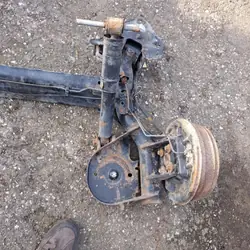 OEM 7113366 Bakvagnsbalk för Renault Kangoo II