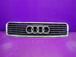 Emblema da grelha Audi A4 B6 OEM Zawada-371990- Usado