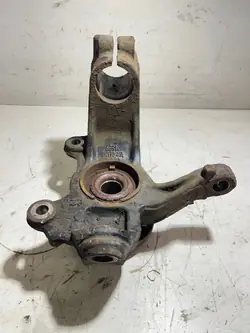 Manga de roda dianteira Volvo OEM 3K17027 - Usado