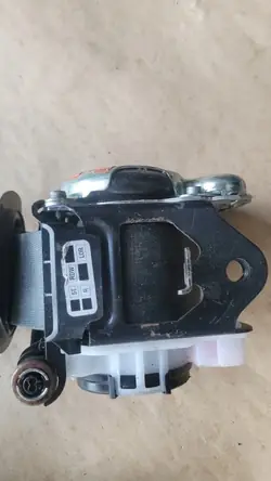 Oikea hihnajännitin OEM 5G4857706B VW Golf VII:lle