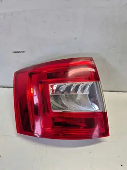 Luz trasera izquierda Skoda Octavia 3 III Kombi LED 5E9945095B