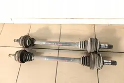 Mercedes W204 Puoliakseli OEM 204półoś-121 Vasen/Oikea