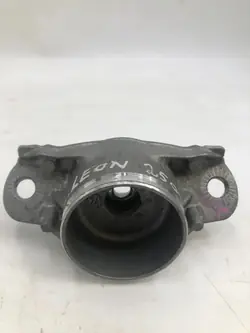 SEAT LEON Bakre höger stötdämparfäste OEM 5Q0513353