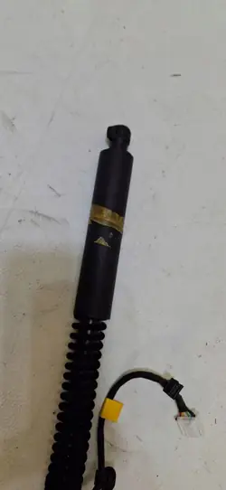 Tesla Model X Ovensulkija OEM 1063440-01-F Vas/Oik