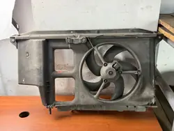Carter de Ventilateur Peugeot OEM 9631006580 - Occasion