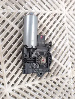 Schuifdakmotor OEM 405829 voor Audi A8 S8 D5