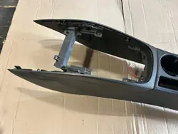 Keskikonsolin käsinoja Audi A4 B8 OEM Lochow-310900-