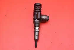 Ruiskutuspumppu OEM 03G130073B Audi A3 2.0 TDI:lle