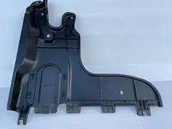 Alustasuojus OEM 5QF825102B Audi Q3 83A/Tiguanille