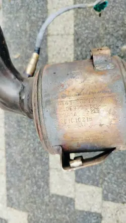 Catalyseur Ford OE AV615G232DE d'occasion