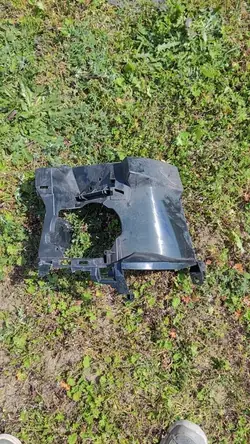 Suporte de Farol Direito BMW 3 F30 F31 Lci 51117386362