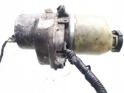 Pompe de direction assistée Opel Zafira B OEM 13570237