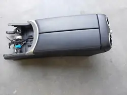 Keskikonsolin käsinoja OEM 149 Mercedes C W205