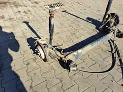 CARENS 4 Bakaxelbalk OEM - Begagnad Kia OE