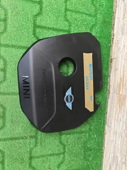 Moottorin kansi MINI F55 F56 F57 8601635