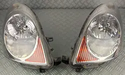 Vasen ja oikean etuvalon NISSAN NOTE E11 2006-2008