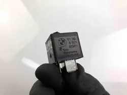 Relé BMW 5 (E60) 2008 3.0L gasolina OEM 6901469