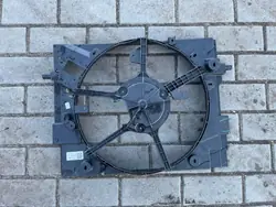 Renault Megane IV Lüftergehäuse OEM 214813977R