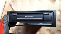Unité de navigation MMI Audi OEM 8T1035664D