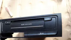 Unité de navigation MMI Audi OEM 8T1035664D
