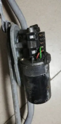 Mecanismo de limpador Audi A4 B5 dianteiro 8D1955326B