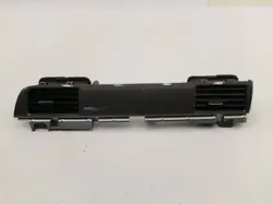 Sivukojelaudan ritilä Mitsubishi Outlander 2018 OEM 8055A103XA