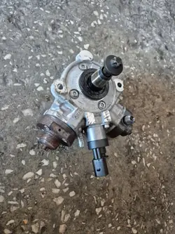 BMW N57 3.0D ruiskutuspumppu OEM 7823463