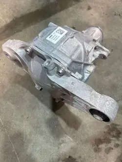 BMW Achterdifferentieel OEM 8849915 voor X6 G06