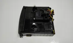 Käytetty Mercedes-Benz CD/DVD-vaihtaja OEM JUR111701