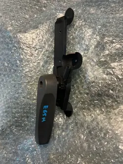 BMW E65 motorkaphendel OEM 7023992
