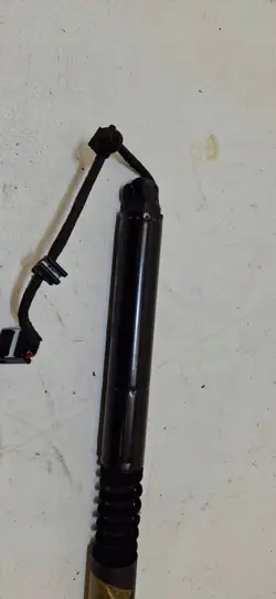Tesla Model X Vasen Takaoven Suljin OEM 106344000D